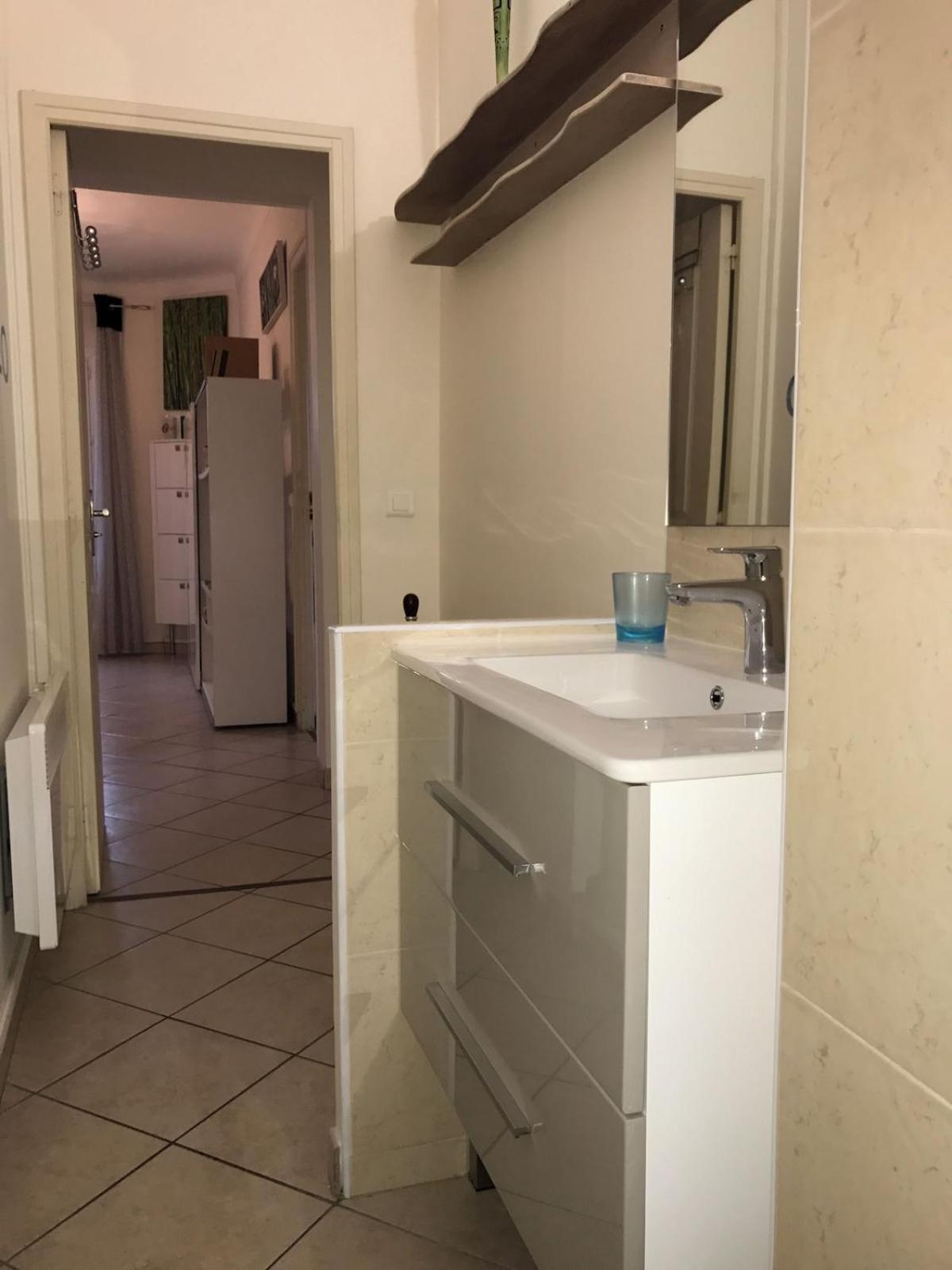 Appartement Dans Villa Roi Soleil 昂蒂布 外观 照片