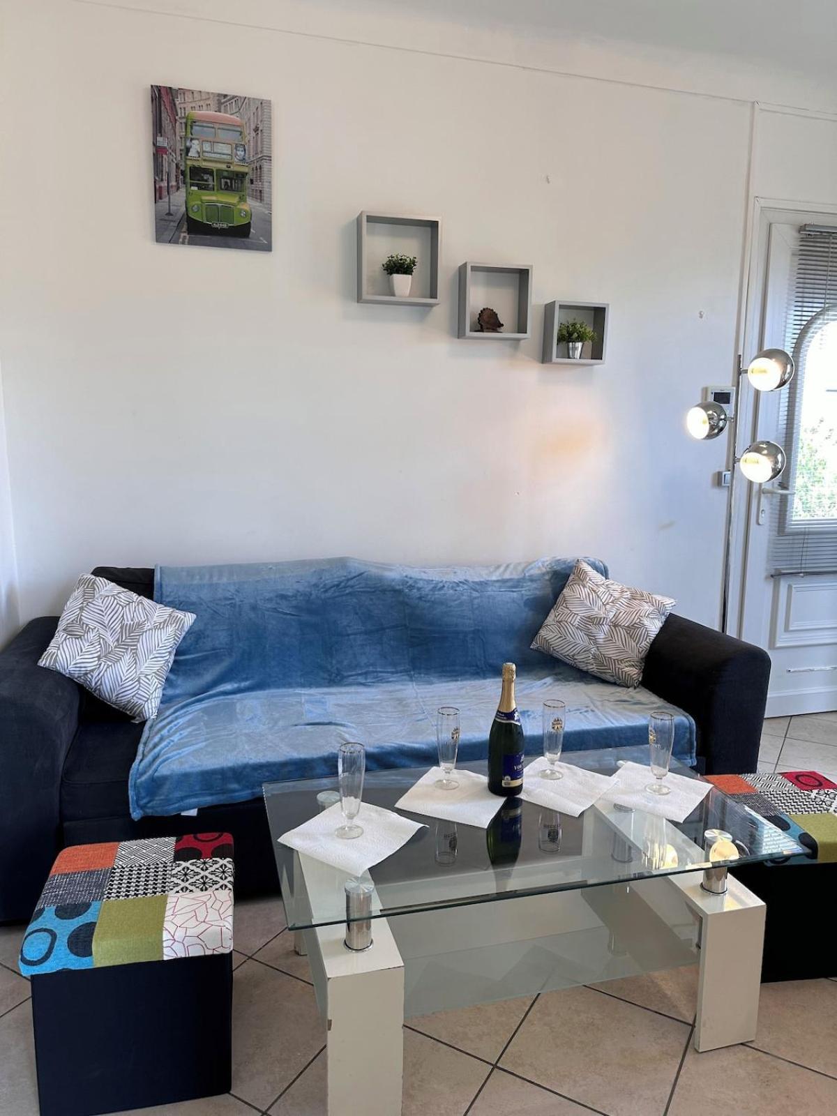 Appartement Dans Villa Roi Soleil 昂蒂布 外观 照片